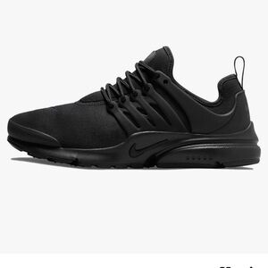 Women’s Nike size 9 like new